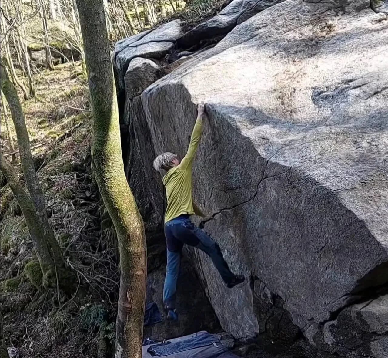 buldrer som henger på kanten